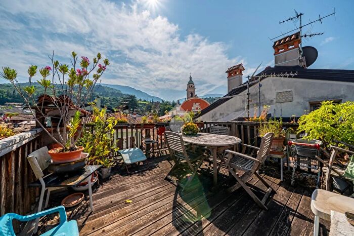 Appartamento con 12 locali in vendita in Via Rialto, Rovereto