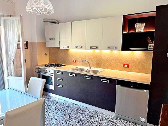Appartamento trilocale in affitto in Via della Quercia, Sesto Città, Sesto Fiorentino