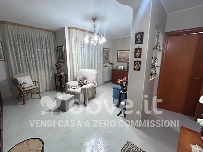 Appartamento quadrilocale in vendita in Via Foggia, Crispiano