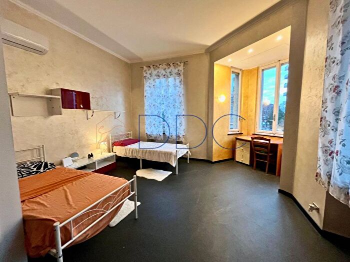 Appartamento trilocale in affitto in Via Anton Giulio Barrili, Crocetta, Torino