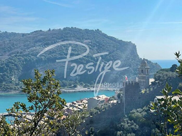 Casa trilocale in vendita in Piazza Giacomo Bastreri, Portovenere