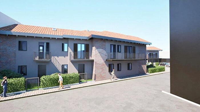 Case in Vendita e in Affitto - 2