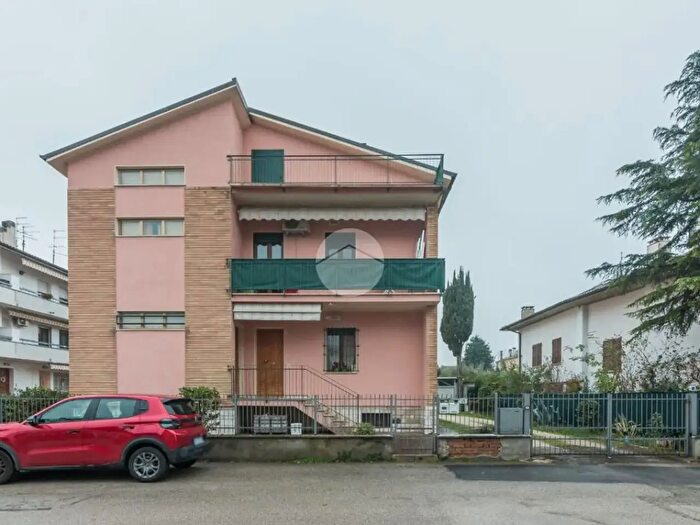 Casa con 5 locali in vendita in Via Brandani, Fossombrone