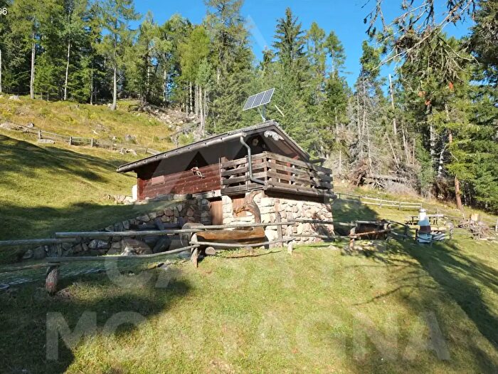 Casa trilocale in vendita in Valfloriana