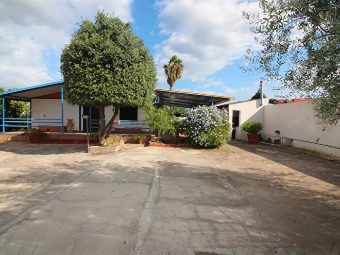 Casa quadrilocale in vendita in Cda Mortilletto, Augusta