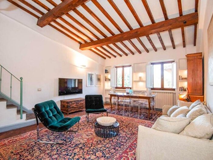 Appartamento quadrilocale in affitto in Piazza dei Ciompi, SantAmbrogio, Firenze