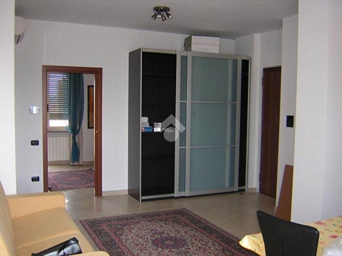 Appartamento bilocale in affitto in Via Roma, Centro, Ciriè