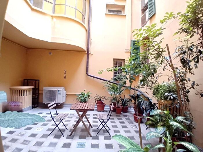 Appartamento con 6 locali in affitto in Via Castiglione, Santo Stefano, Bologna