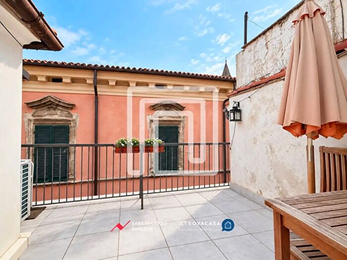 Casa con 6 locali in vendita in Via Corfinio, Sulmona
