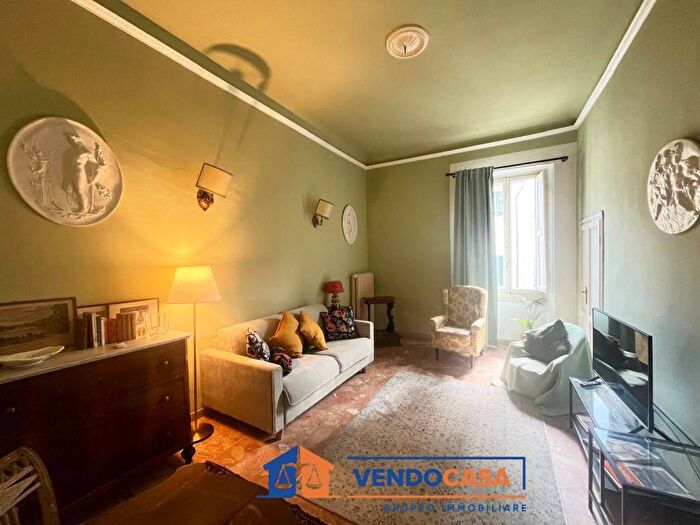 Appartamento quadrilocale in affitto in Via dei Serragli, Santo Spirito, Firenze