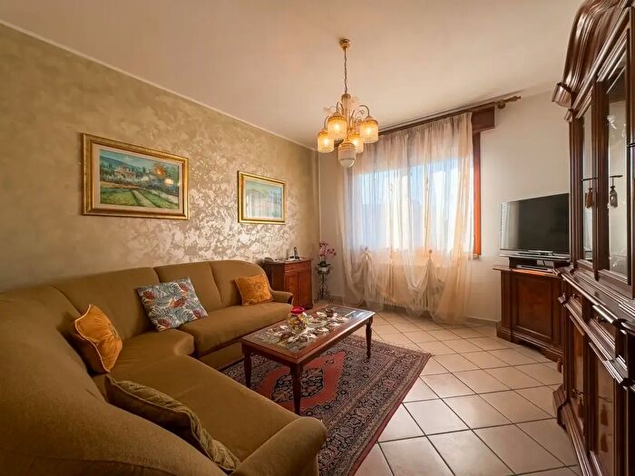 Appartamento con 5 locali in vendita in Adria Vicolo Preti, Adria