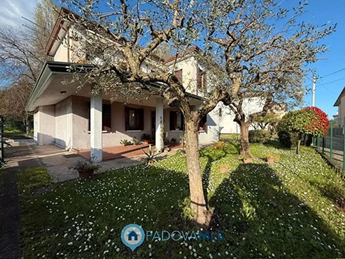Casa con 5 locali in vendita in Via Roma, Albignasego