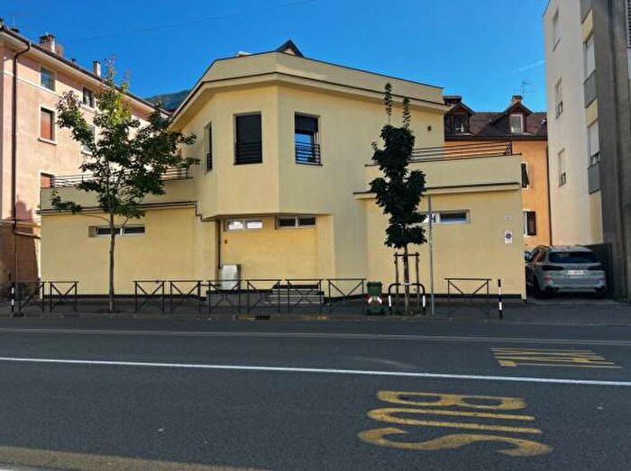 Casa con 6 locali in vendita in Viale Druso, Bolzano