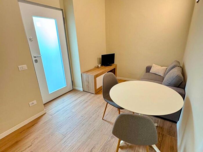 Appartamento bilocale in affitto in Via Giuseppe Garibaldi, Centro, Nembro