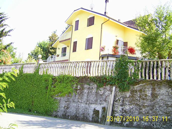 Casa in vendita in Acqui Terme, Prasco