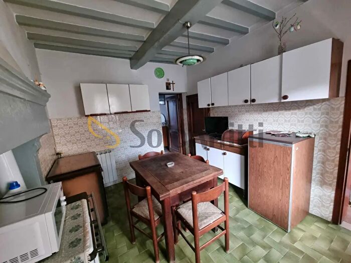 Appartamento con 7 locali in affitto in Piazza della Chiesa, Talla