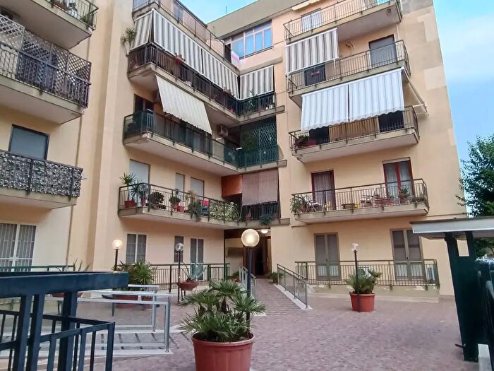 Appartamento trilocale in vendita in Via Avvocato Enrico De Nicola, Trani