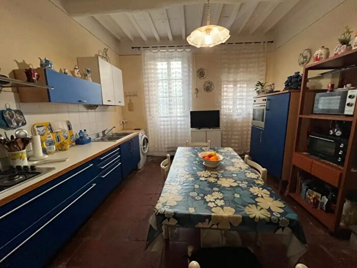 Casa con 6 locali in vendita in Capannori