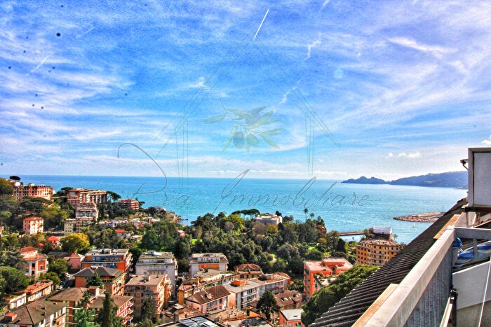 Appartamento quadrilocale in vendita in Via Privata Bozzo Costa, Rapallo