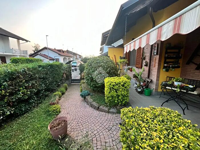 Casa quadrilocale in vendita in Via S Grato, Verolengo