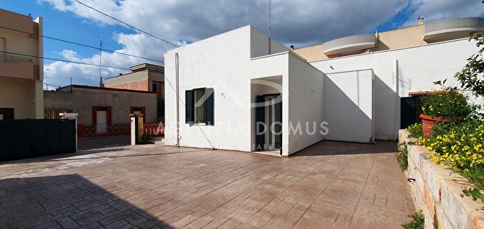 Casa quadrilocale in vendita in Via Bellini, Casarano