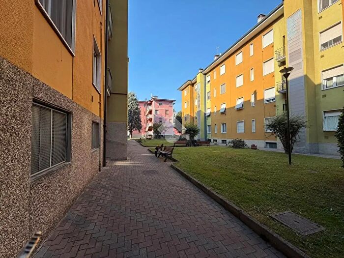 Appartamento bilocale in vendita in Via Mereghetti, Settimo Milanese