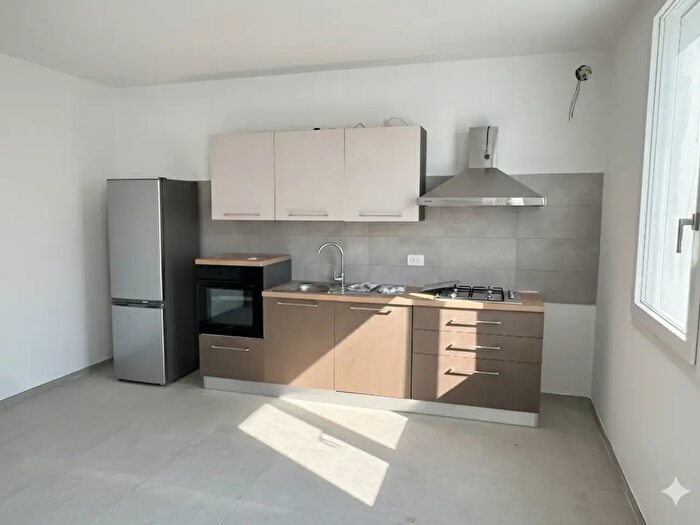 Appartamento trilocale in affitto in Via Adolfo Azzi a, Trecenta