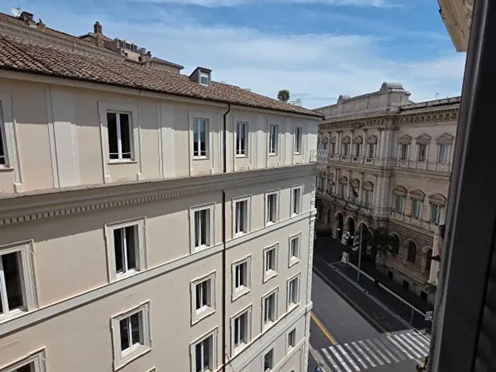 Appartamento trilocale in affitto in Via Nazionale, Roma