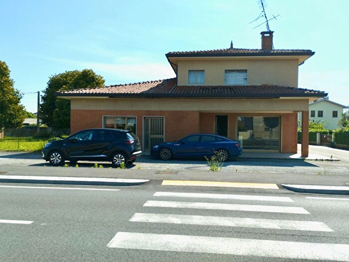 Casa con 5 locali in vendita in Morsano Al Tagliamento