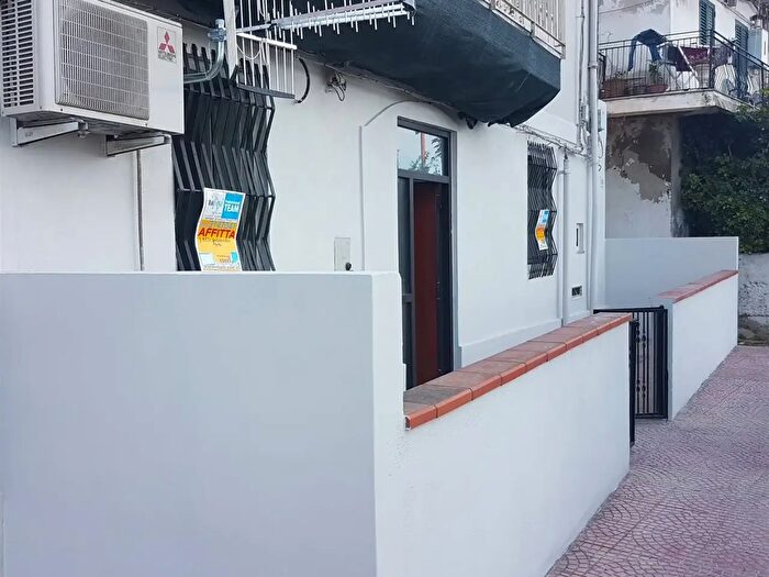 Appartamento bilocale in affitto in Via Consolare Pompea, Messina