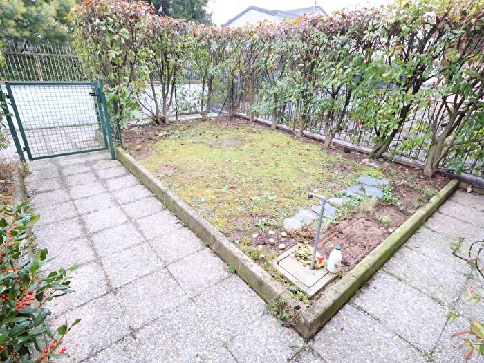 Appartamento trilocale in affitto in Via Monte Grappa, Villasanta