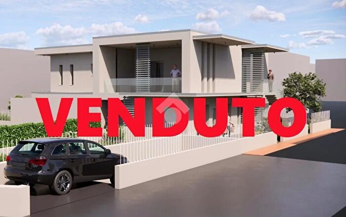 Appartamento trilocale in vendita in Via Colombaia, Rodengo Saiano