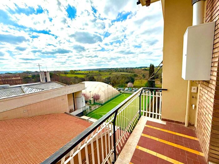 Appartamento bilocale in affitto in Via Amedeo Crivellucci, Colli Albani, Roma