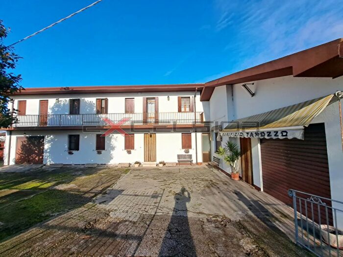 Casa con 5 locali in vendita in Via Matteotti, Cavarzere