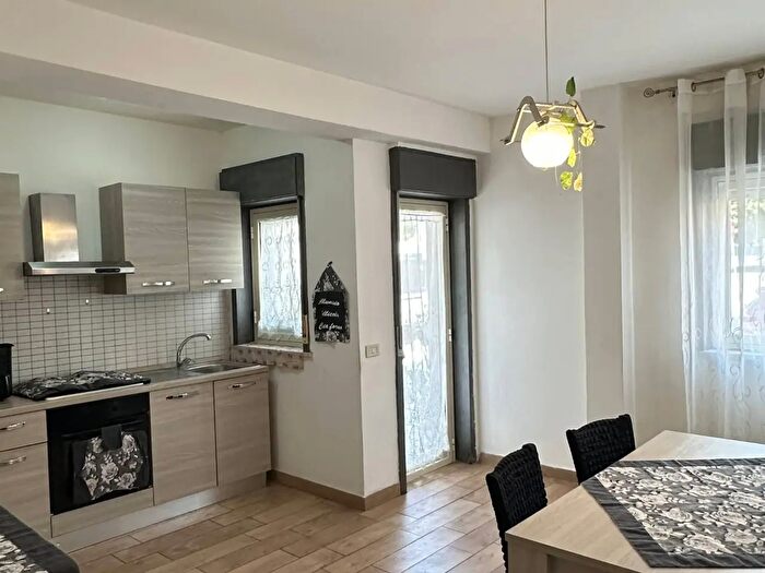 Appartamento con 5 locali in vendita in Via Giuseppe Fava, Floridia