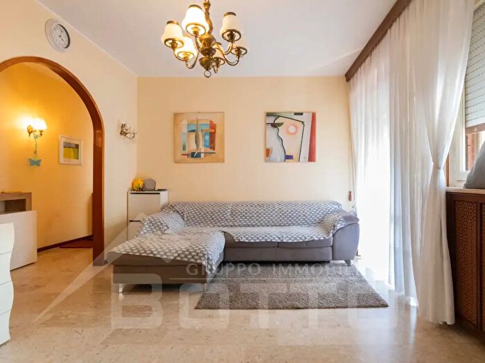 Appartamento trilocale in vendita in Via Manzoni N, Cerano