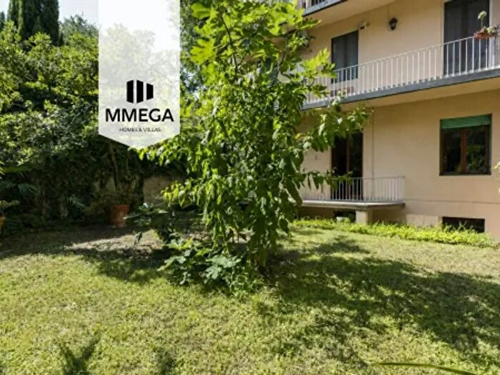 Appartamento con 6 locali in vendita in Lungarno Amerigo Vespucci, Firenze