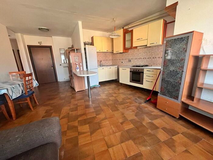 Appartamento trilocale in affitto in Via Fiorentina, Porta Fiorentina Leopolda, Pisa