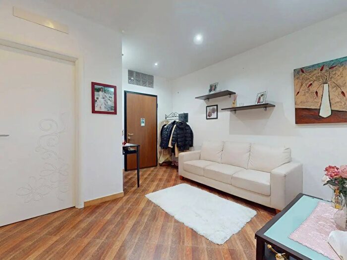 Appartamento trilocale in vendita in Via Napoli, Quartu SantElena