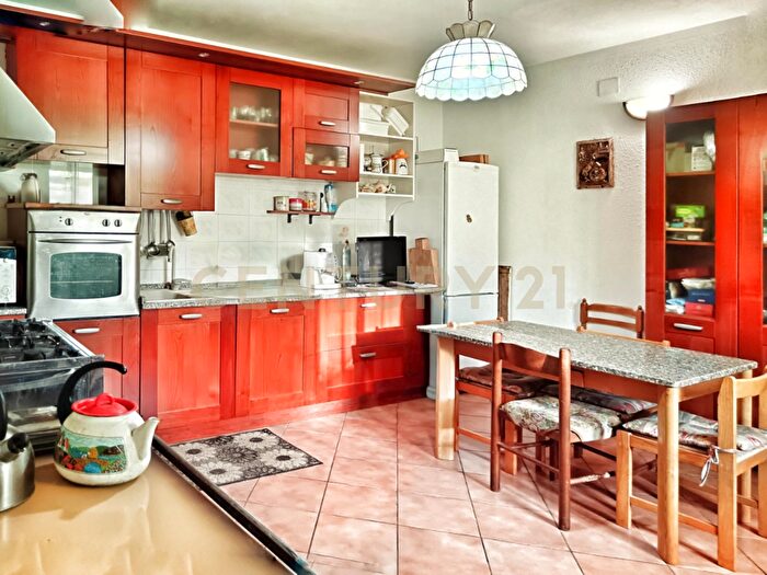 Casa con 8 locali in vendita in Via del Borgo Quaranta a, Piancastagnaio