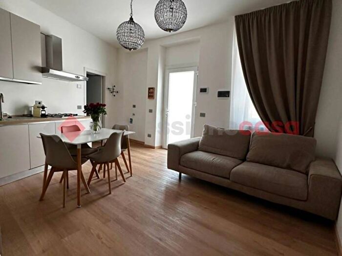 Appartamento bilocale in affitto in Via Torino, Centro, Arona
