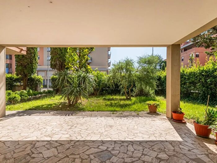 Appartamento con 5 locali in vendita in Pontedera