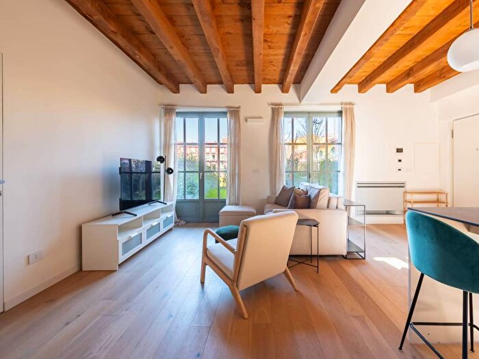 Appartamento bilocale in affitto in Via Bonaventura Zumbini, Famagosta, Milano