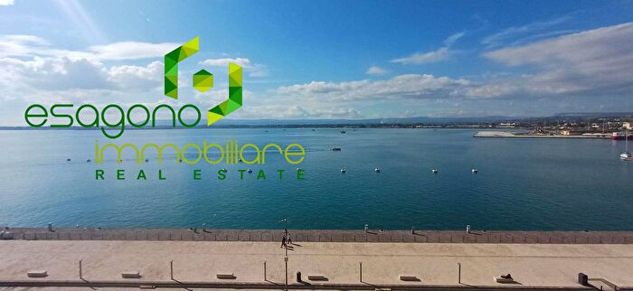 Appartamento trilocale in vendita in Siracusa