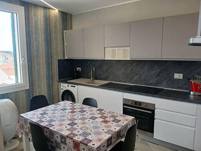 Appartamento bilocale in affitto in Via Padre Agostino da Montefeltro, Marina di Pisa, Pisa