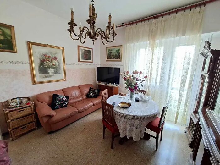 Appartamento quadrilocale in vendita in Via Grazia Deledda, Bologna