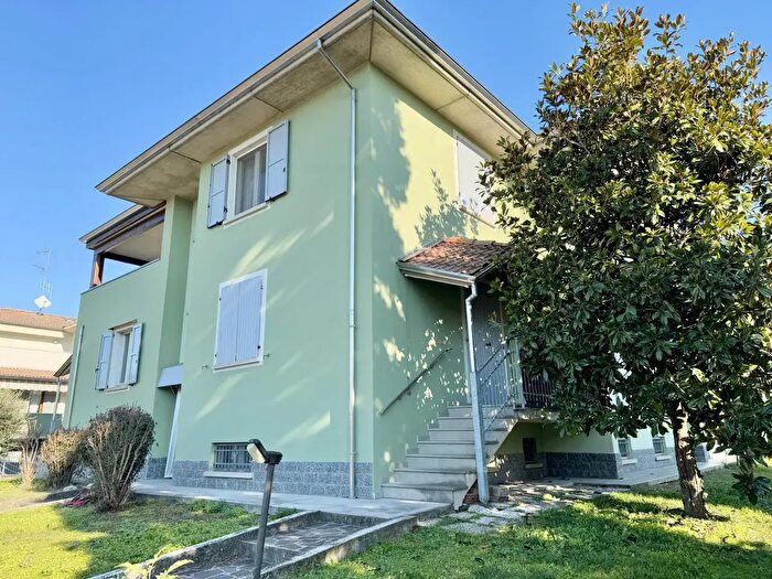 Appartamento quadrilocale in vendita in Via I Maggio, San Secondo Parmense