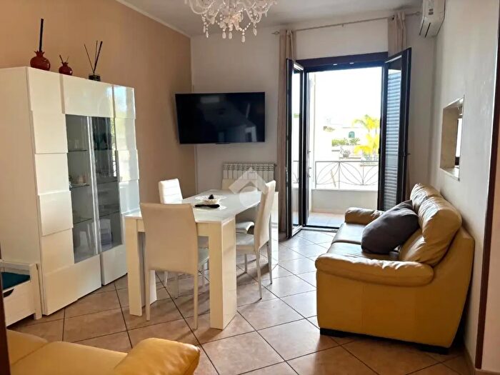 Casa quadrilocale in vendita in Via Mariana Albina, Alezio