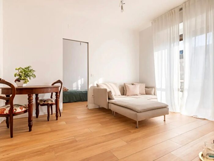Appartamento trilocale in vendita in Via Civitali, Milano