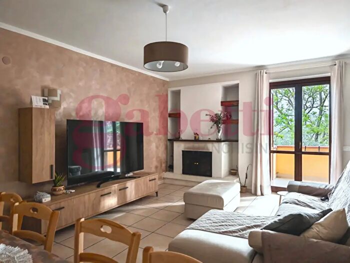 Casa con 7 locali in vendita in Via Monticelli, San Salvatore Telesino